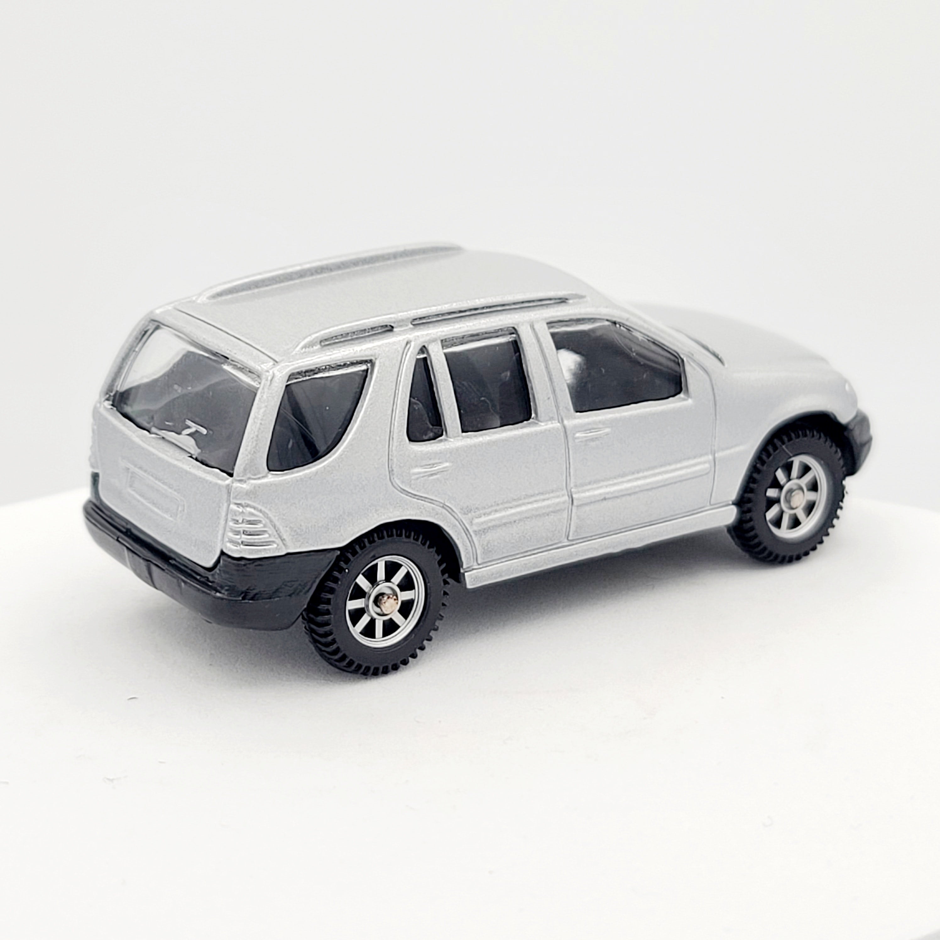 Maisto Mercedes-Benz ML320 (Speed Wheels / Road & Track)